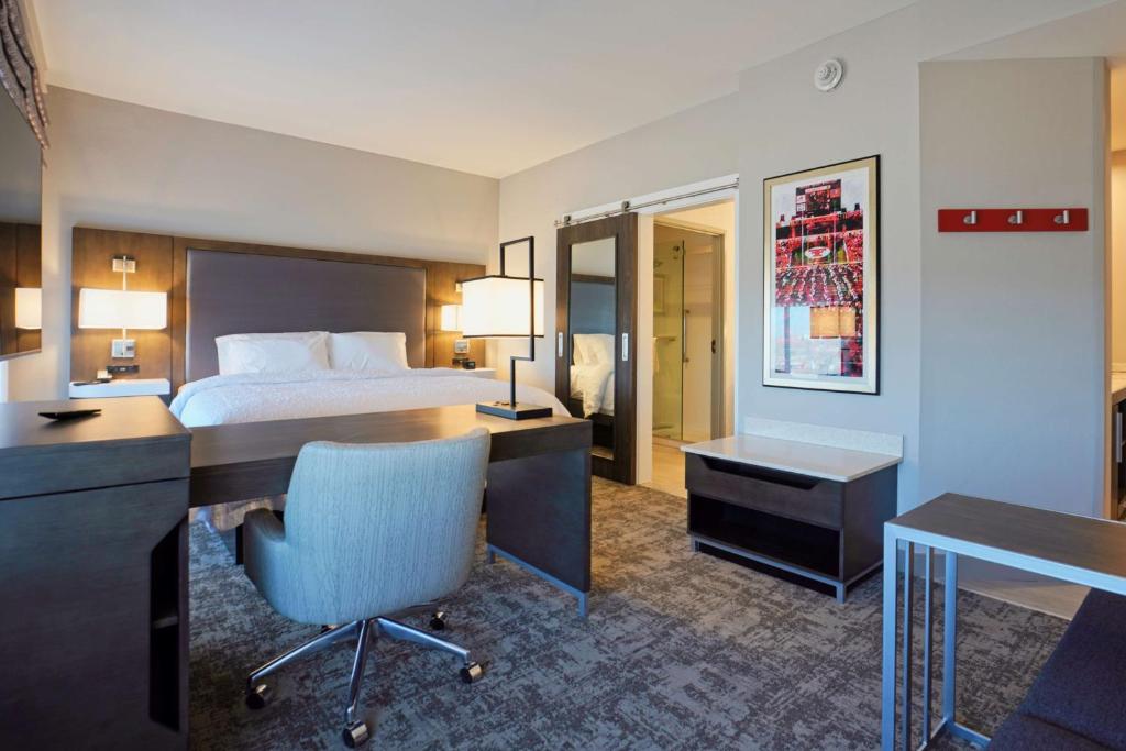 Postel nebo postele na pokoji v ubytování Hampton Inn & Suites Lubbock University, Tx