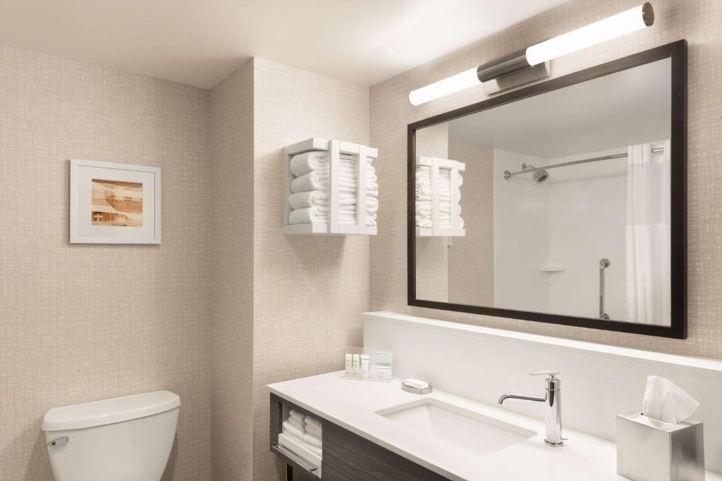 Hampton Inn & Suites St Charles Old Town Area, Mo photo