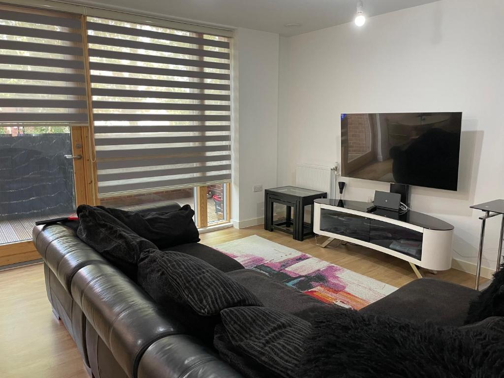 Spacious 2 Bedroom Modern Flat, Λονδίνο – Ενημερωμένες τιμές για το 2023