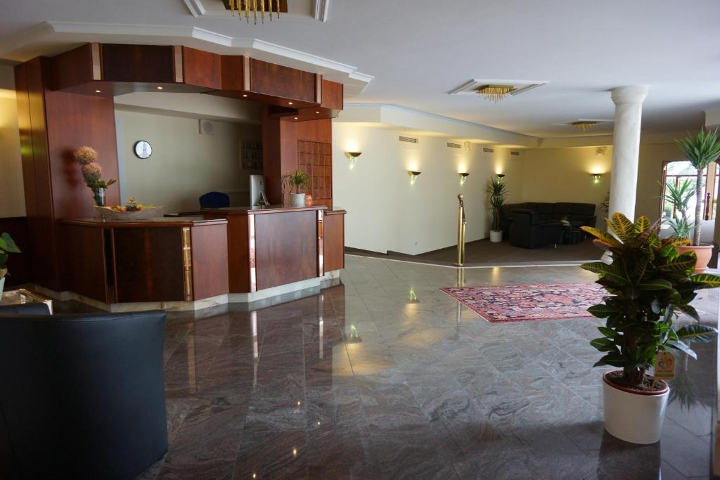 Vstupní hala nebo recepce v ubytování Hotel Lorösch