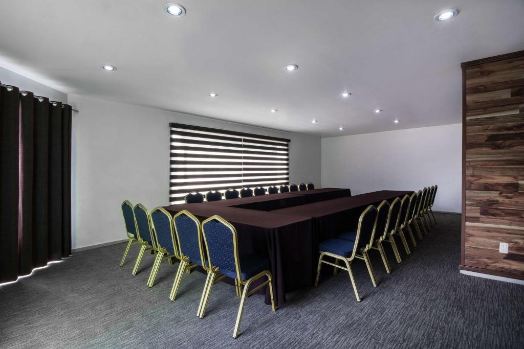 Konferenční prostory v ubytování Hampton by Hilton San Juan del Rio