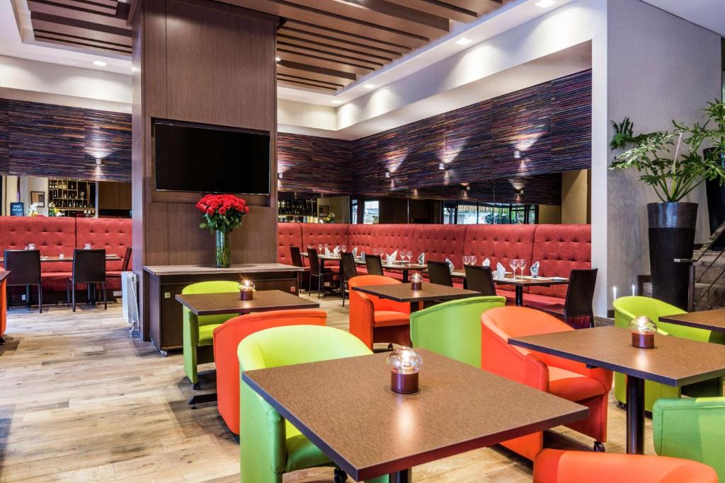 Restaurace v ubytování Embassy Suites by Hilton Bogotá - Rosales