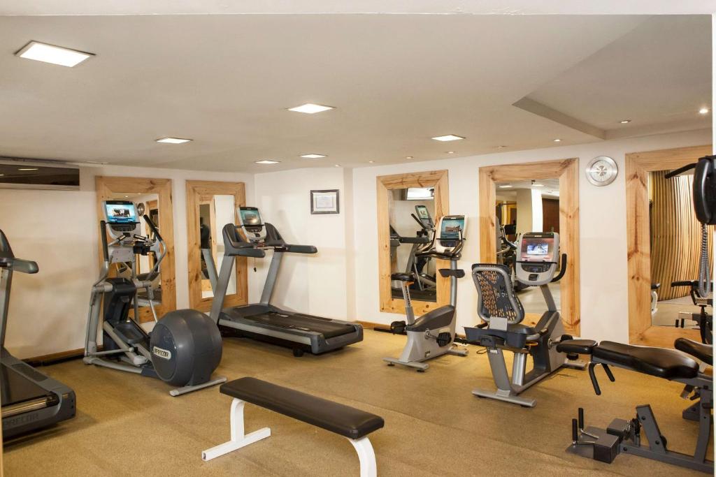 Fitness centrum a/nebo fitness zařízení v ubytování Embassy Suites by Hilton Bogotá - Rosales
