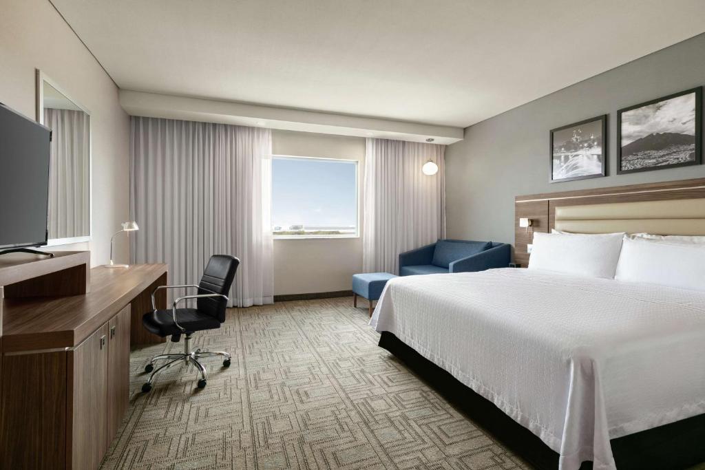 Hampton Inn By Hilton Monterrey Apodaca - King Room - Non-Smoking