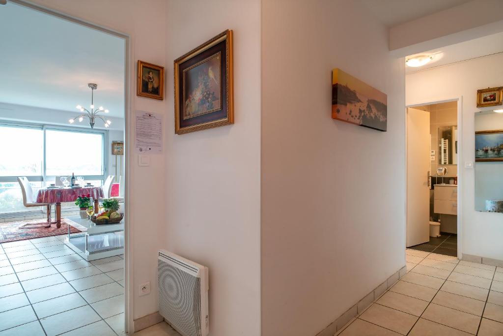 Kuchyň nebo kuchyňský kout v ubytování Appartement à Bénodet 3 étoiles avec vue sur mer