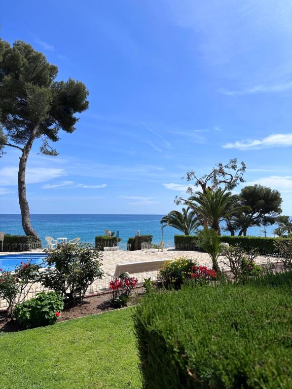 a view of the ocean from a resort at Passeig Maritim in Miami Platja