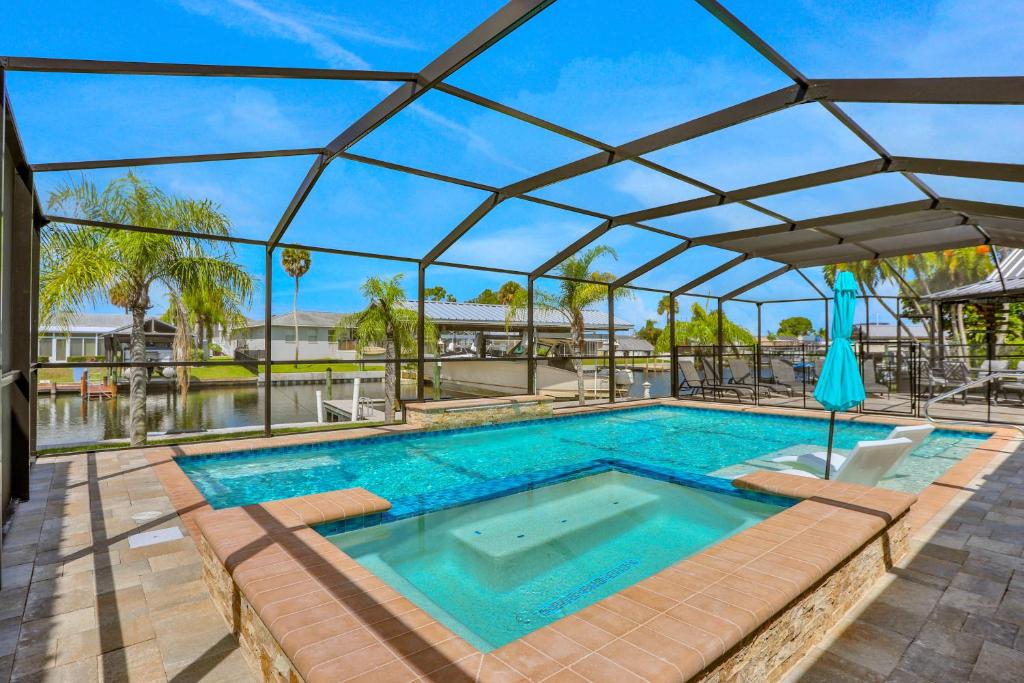 Baywatch, Apollo Beach (updated prices 2024)