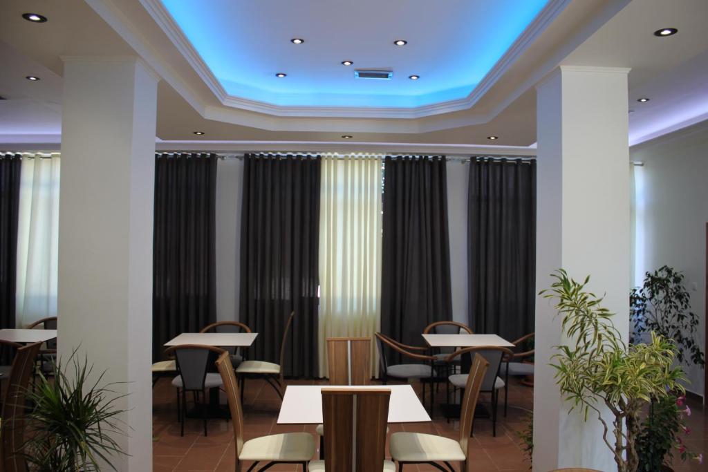 Restaurace v ubytování Hotel Mondo