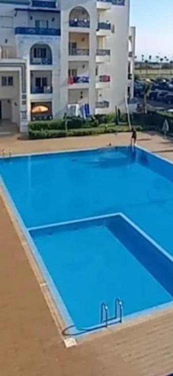 Bazén v ubytování Riad Martil nebo v jeho okolí