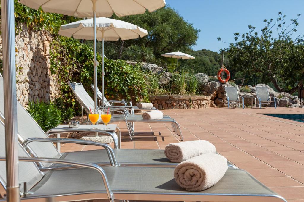 Piscine de l'établissement Hotel Llenaire ou située à proximité
