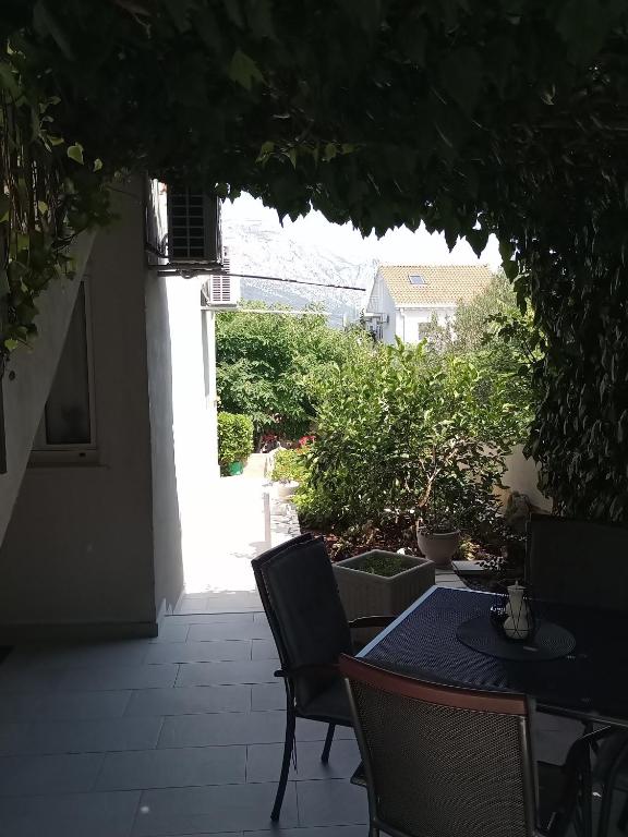 Vonkajšia záhrada v ubytovaní Jagoda Apartman