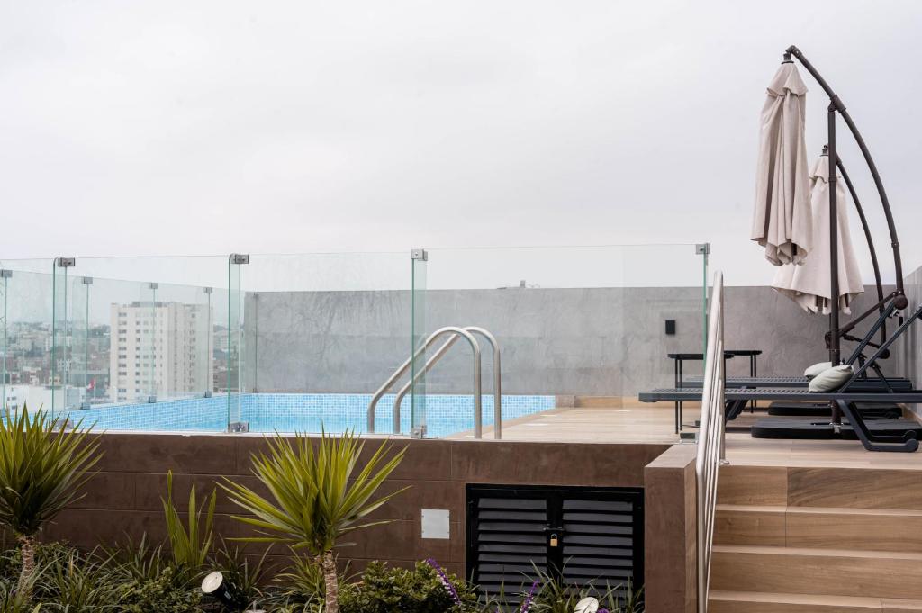 Exclusive Apartment in Miraflores 3BR with Stunning Views, Pool, Gym