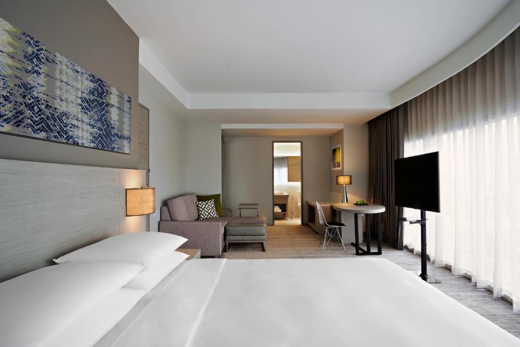 Hyatt Place Bangkok Sukhumvit 24 - Resim 11