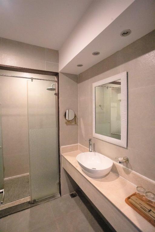 Phòng Deluxe Đôi Nhìn ra 1 Góc Biển