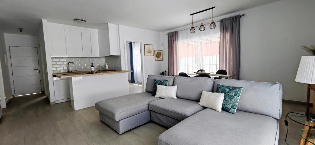A kitchen or kitchenette at Villa Magnolia