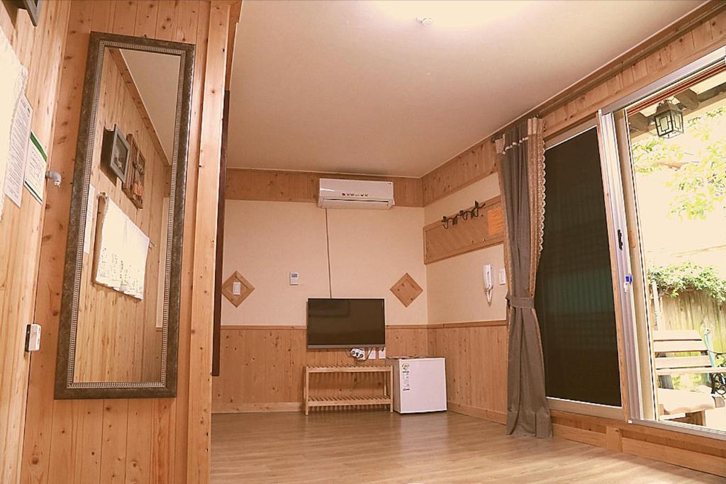 Hanok Story Guesthouse - Studio Im Koreanischen Stil