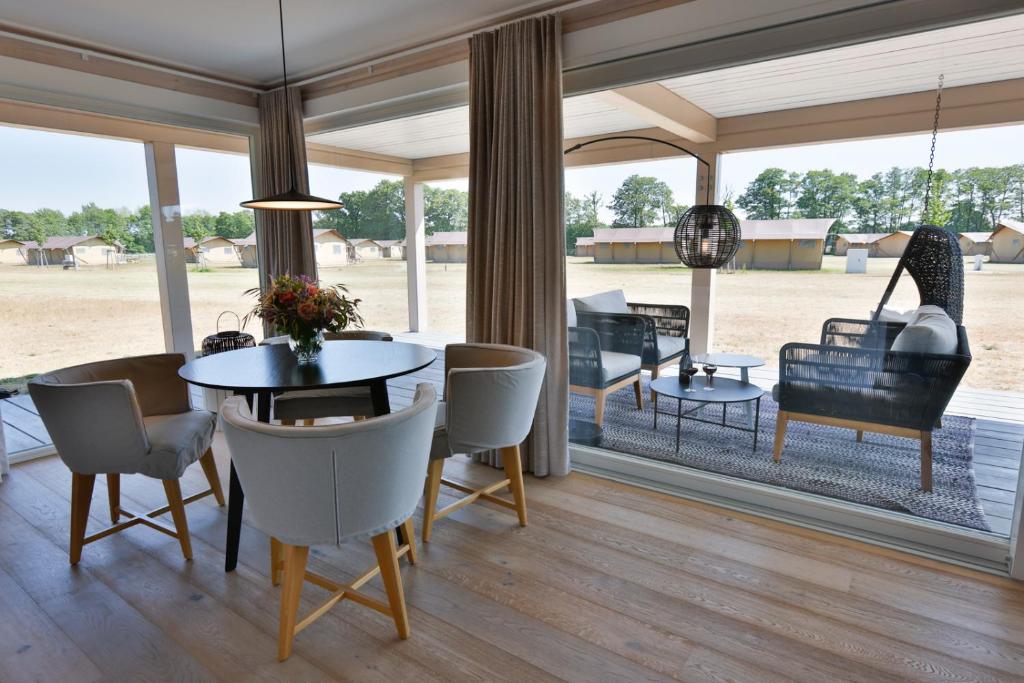 Fotografie z fotogalerie ubytování Frei wie der Wind-Chalets v destinaci Dierhagen