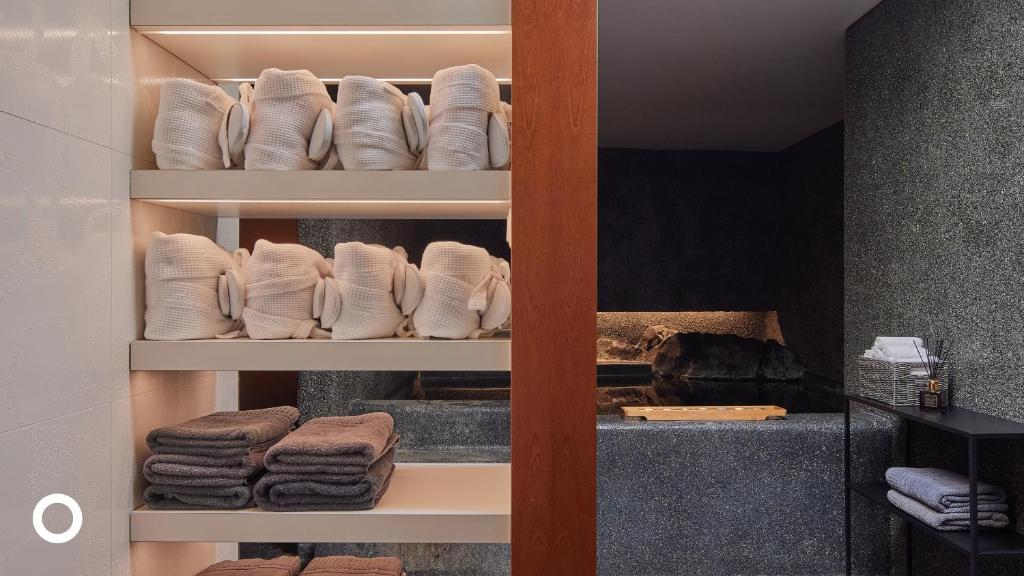 Center Hotels Arnarhvoll - Resim 17