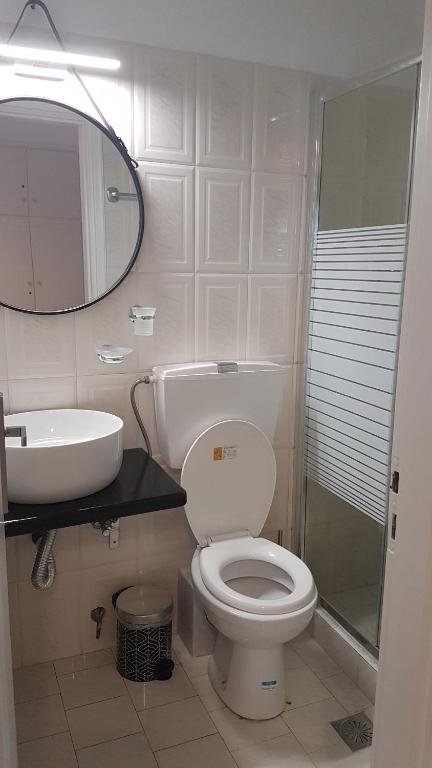 Vannituba majutusasutuses Embati Folegandros rooms