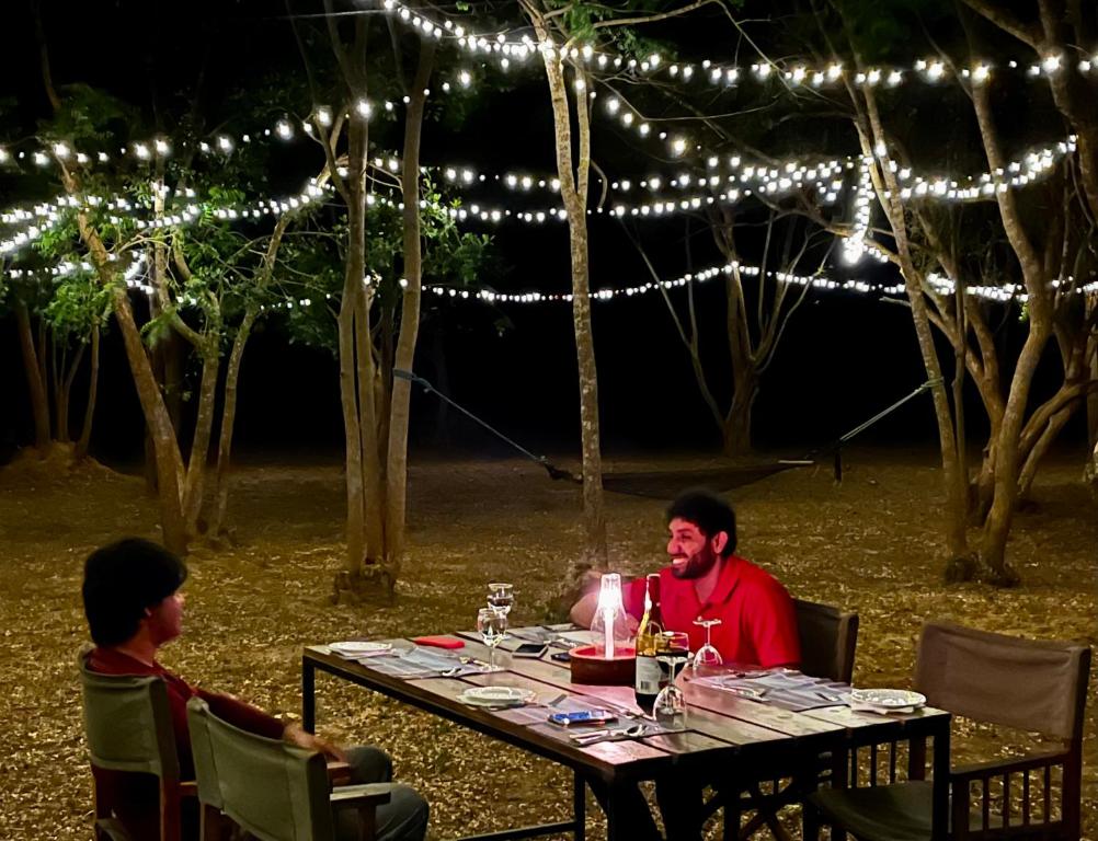 Hosté ubytování Funky Leopard Safari Lodge Bordering Yala National Park