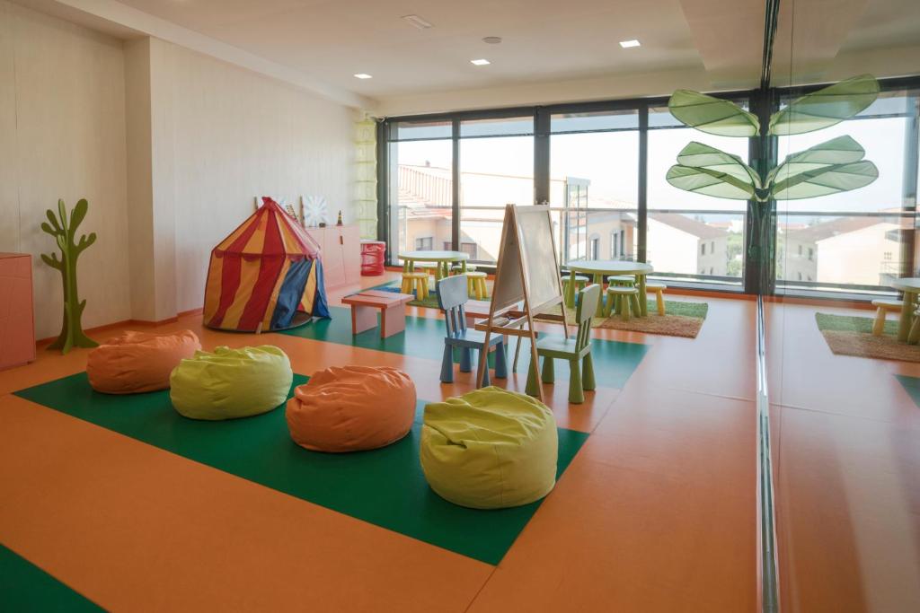 Dětský klub v ubytování Apartamentos Atlántico Resort