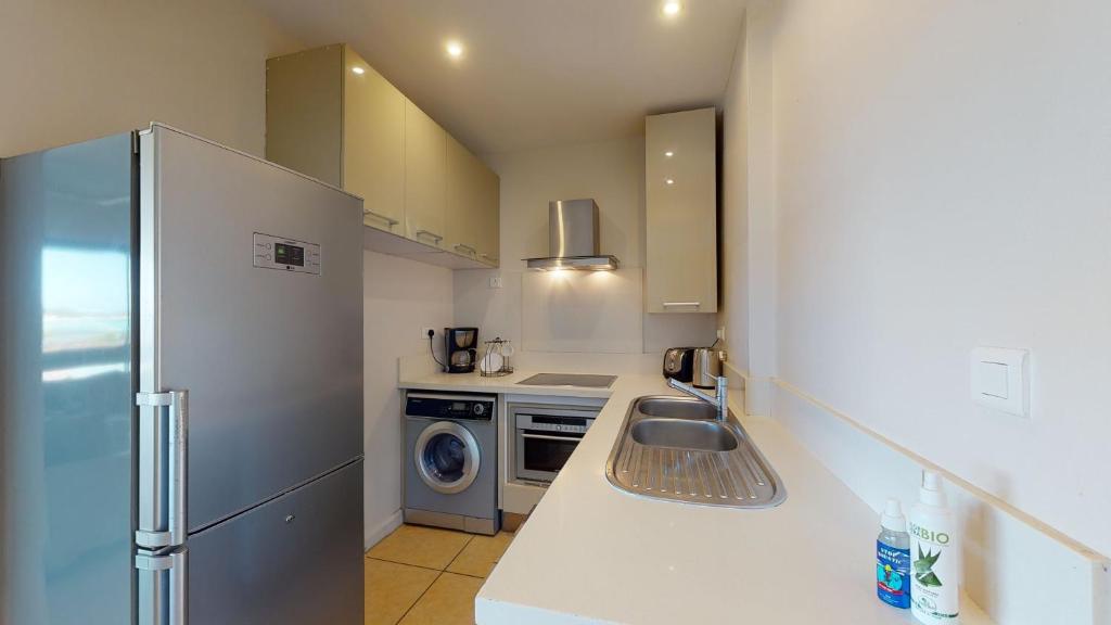 Bon Azur Beachfront Suites & Penthouses by LOV Mauritius - 19