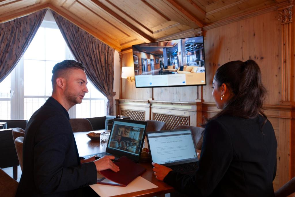 KING's Hotel First - Resim 11