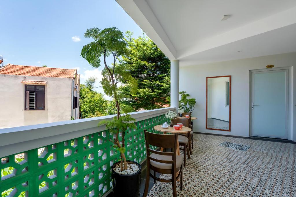 Ban công/sân hiên tại La Casa Tra Que