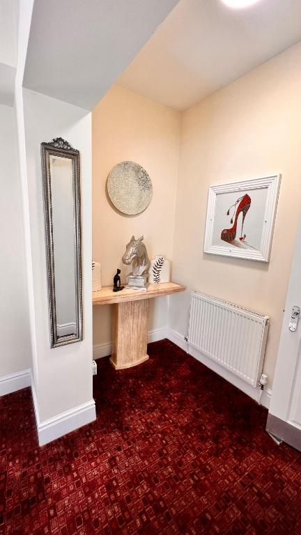 The Cabbage Hall Hotel - Resim 32