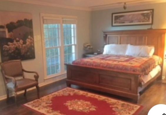 Master Suite in Large Farmhouse - Housity