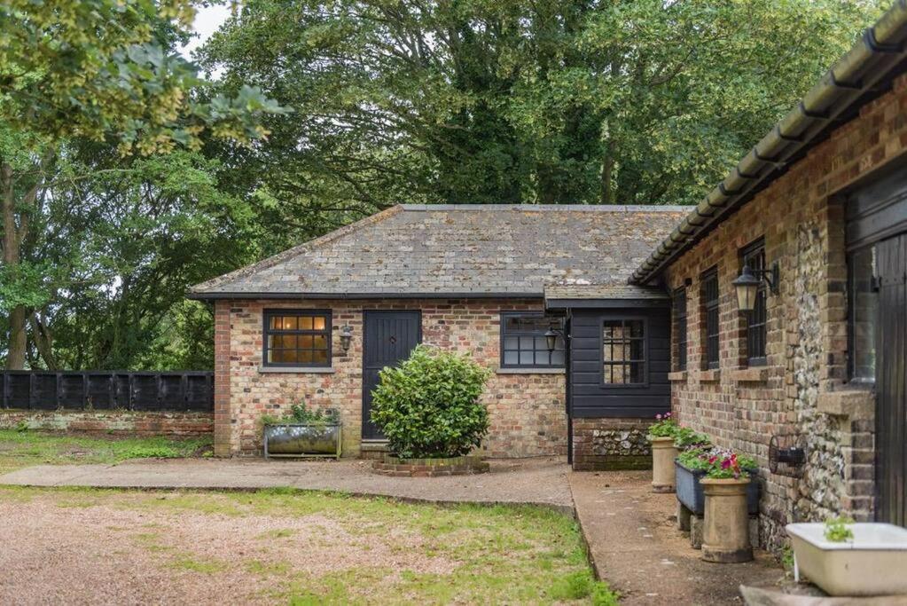 Meggett Cottage Charming cottage in Alkham valley, Alkham (updated