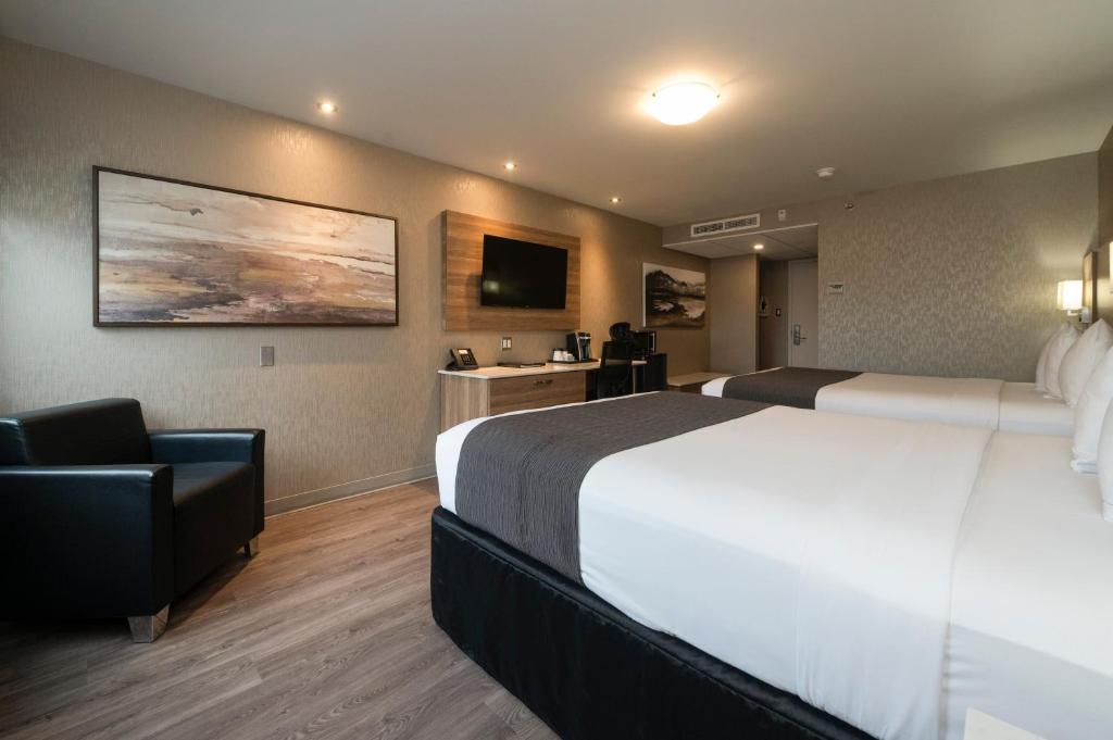 
Queen Room with Two Queen Beds
