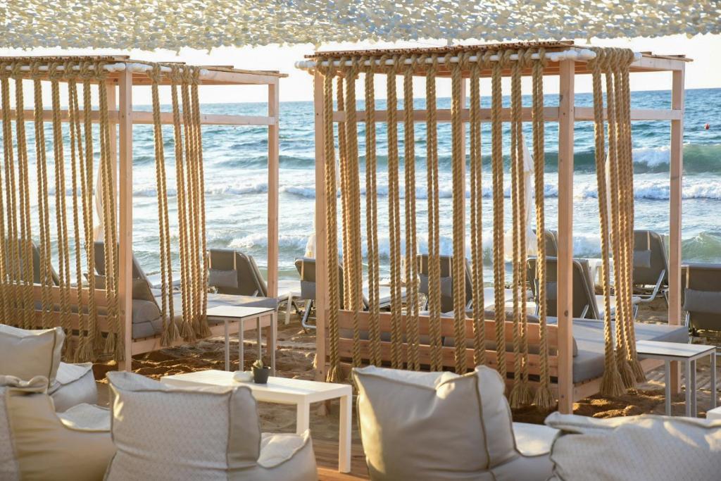 Posezení v ubytování Aeolos Beach Resort