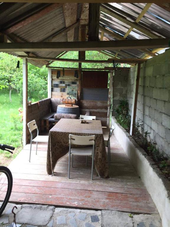 Patio nebo venkovní prostory v ubytování Mera Hostel