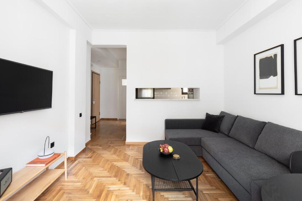 Elliot Neapoli, Athens - 19