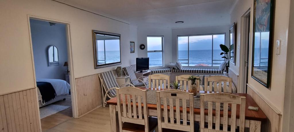 Postel nebo postele na pokoji v ubytování Delantero Unit 268 Beach Club