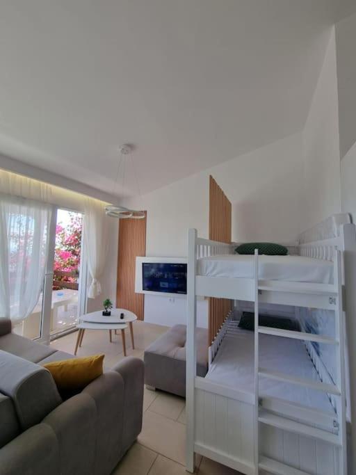 Seaview Apartment Drymades11 - Imazhi 2