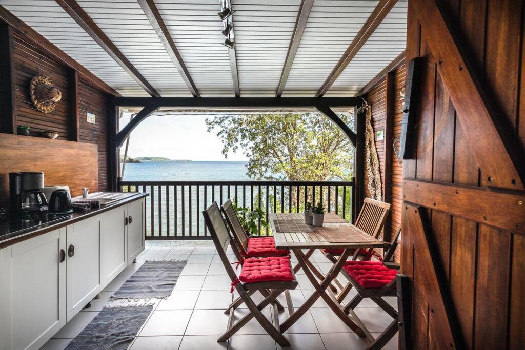 Kuchyň nebo kuchyňský kout v ubytování Appartement Alizé Vue Imprenable Sur La mer
