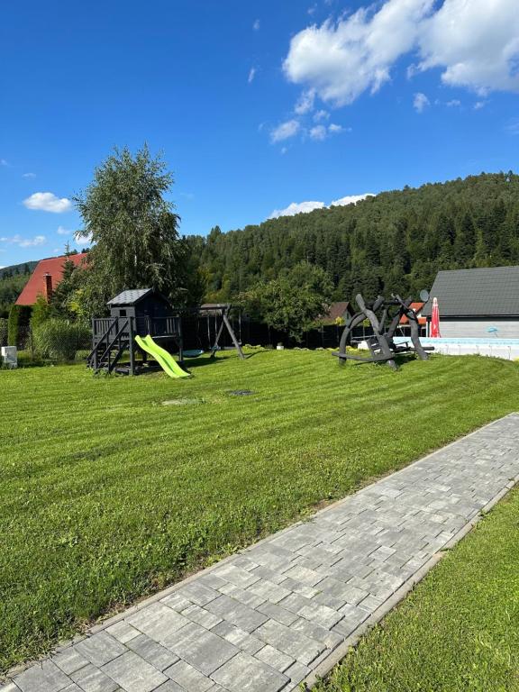 Príroda v okolí horskej chaty