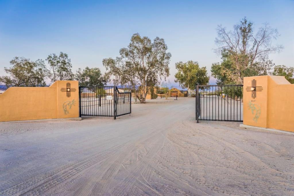 Your own private Ranch in the desert with horses and acres of property