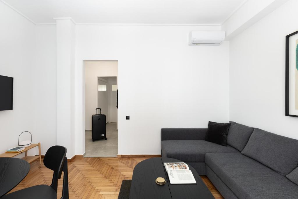 Elliot Neapoli, Athens - 14