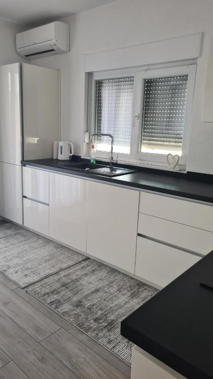 Apartment Merry - Free Garage & Parking - Housity
