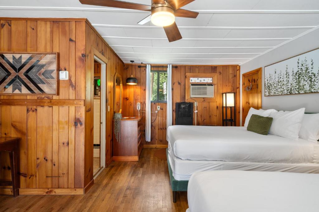 CedarWood Inn - Rala De Reina Superior