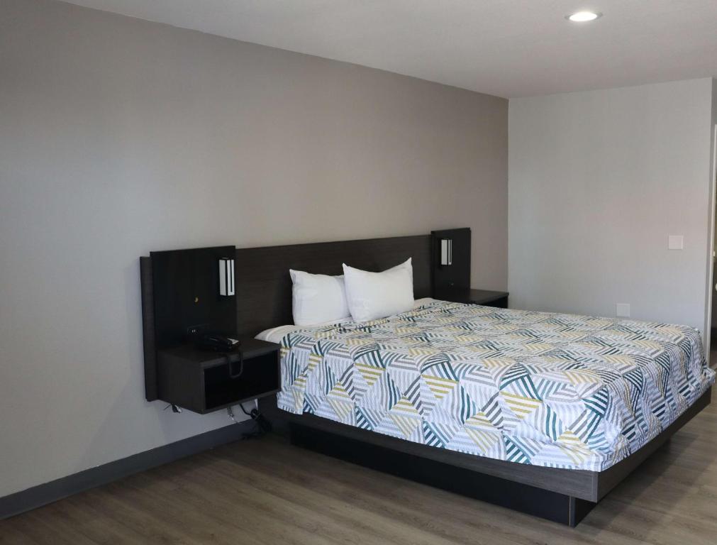 Motel 6-San Diego, CA - Southbay photo