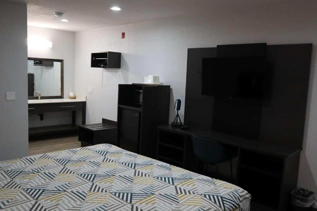 Motel 6-San Diego, CA - Southbay photo