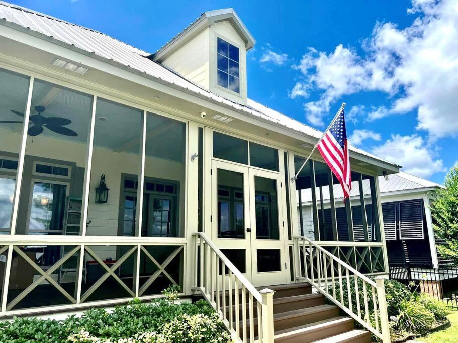 Drake on the Lake - False River, LA - Three-Bedroom House