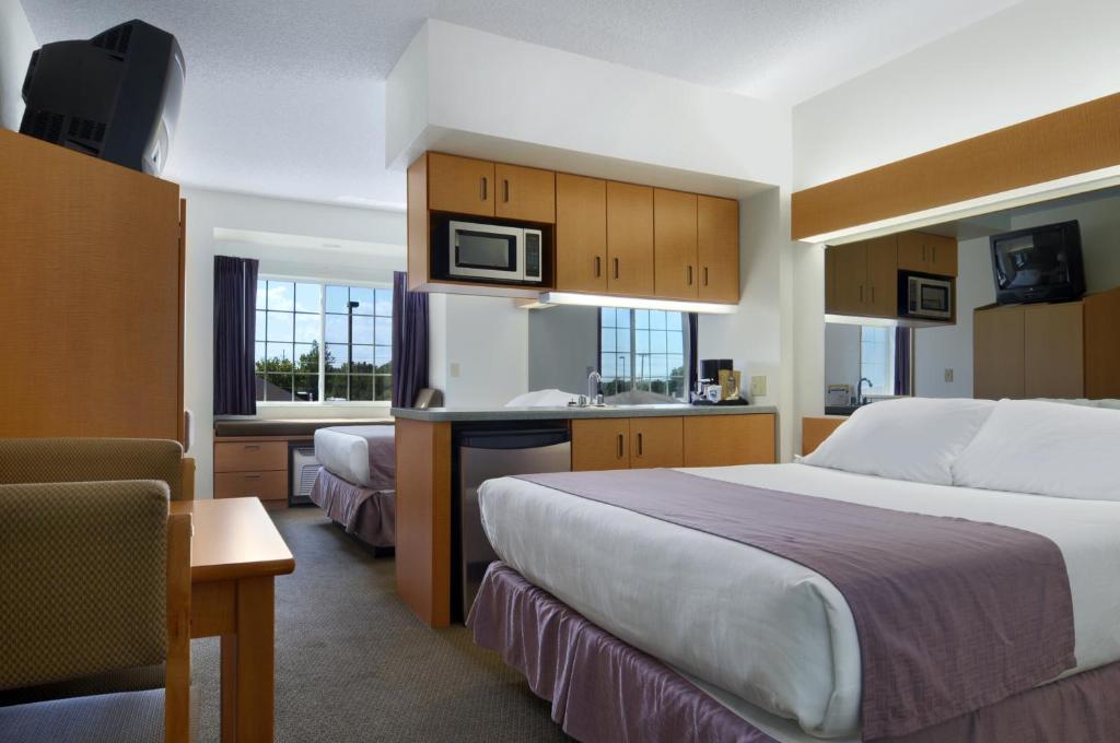 Microtel Inn & Suites by Wyndham Plattsburgh photo