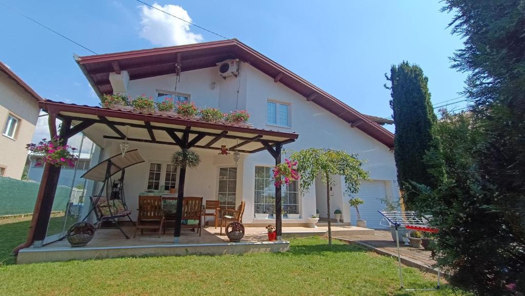 Budova, kde se vila nachází