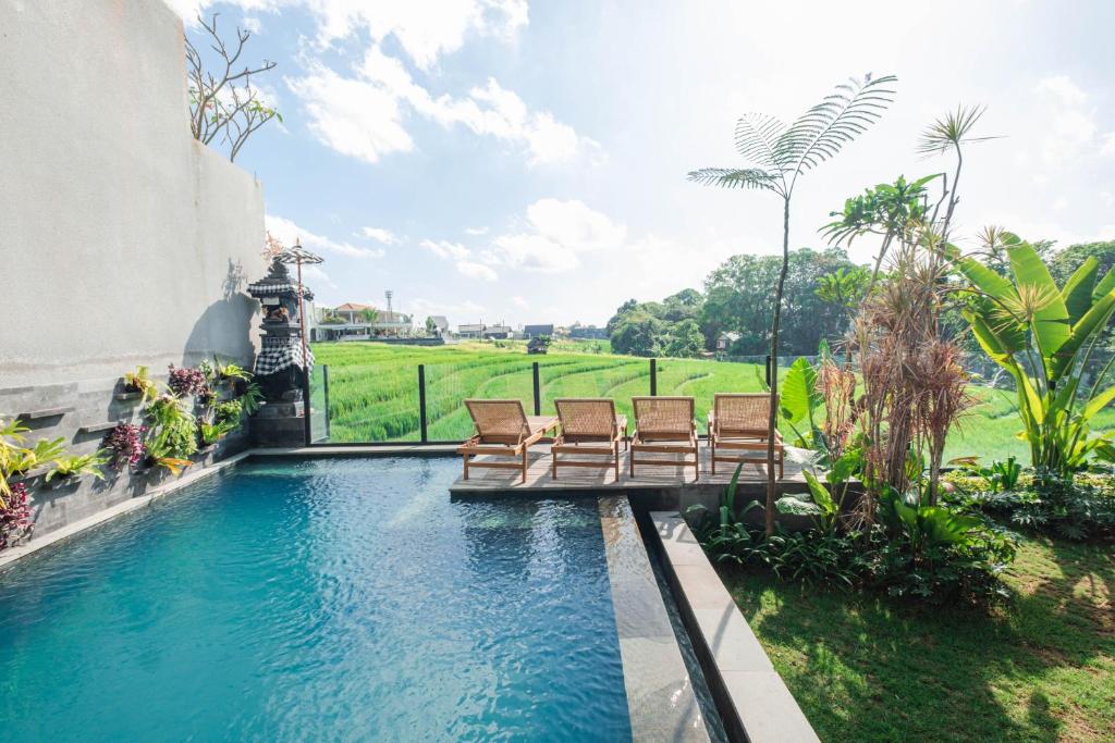 Green Waves Canggu by Supala