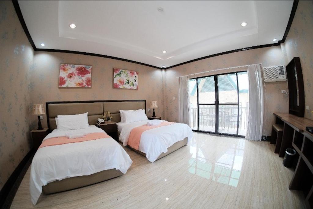 Luisita Central Park Hotel - Triple Habitación Con Balcón